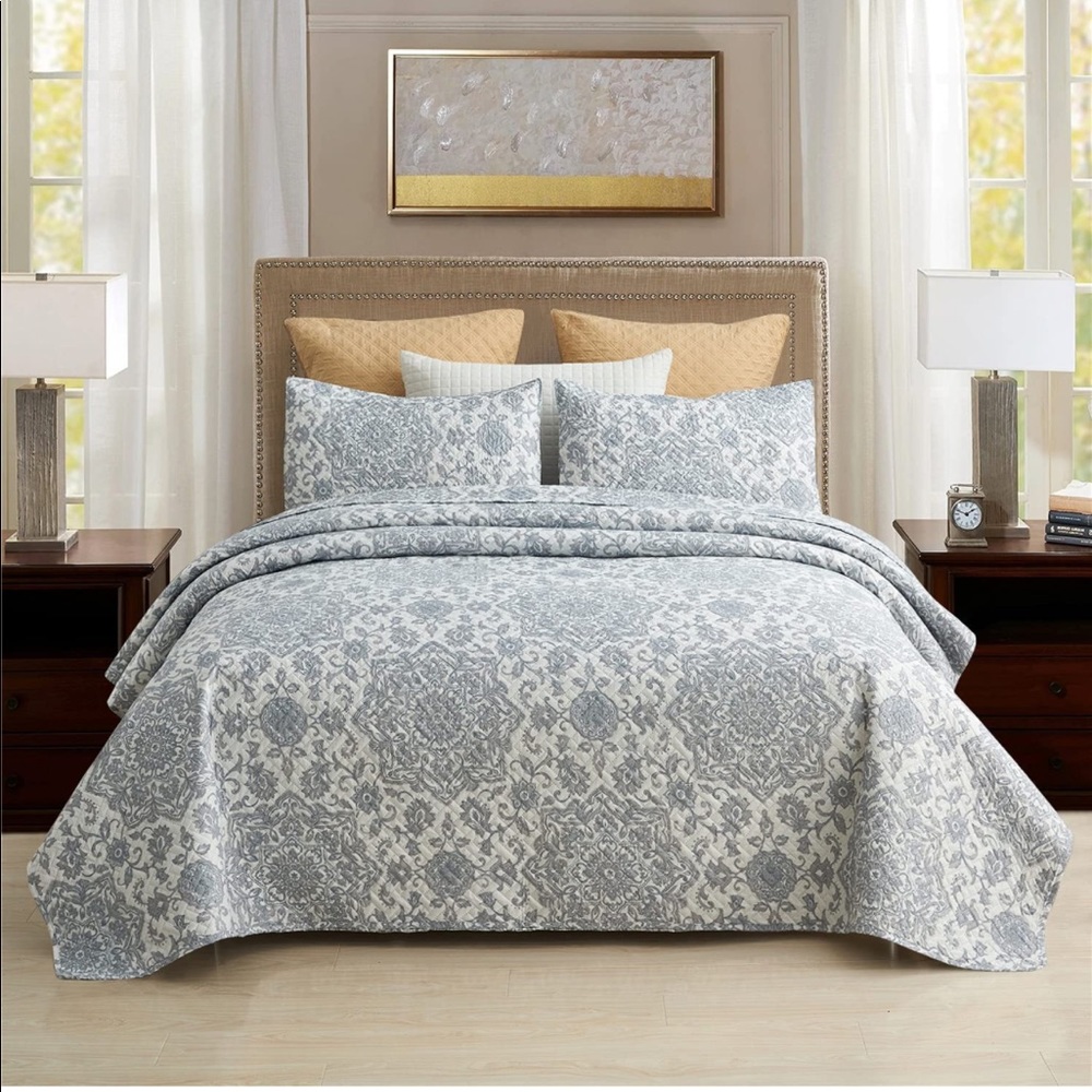 💥💥💥BRAND NEW IN BOX, NEVER USED quilt set!!!!!💥💥💥
